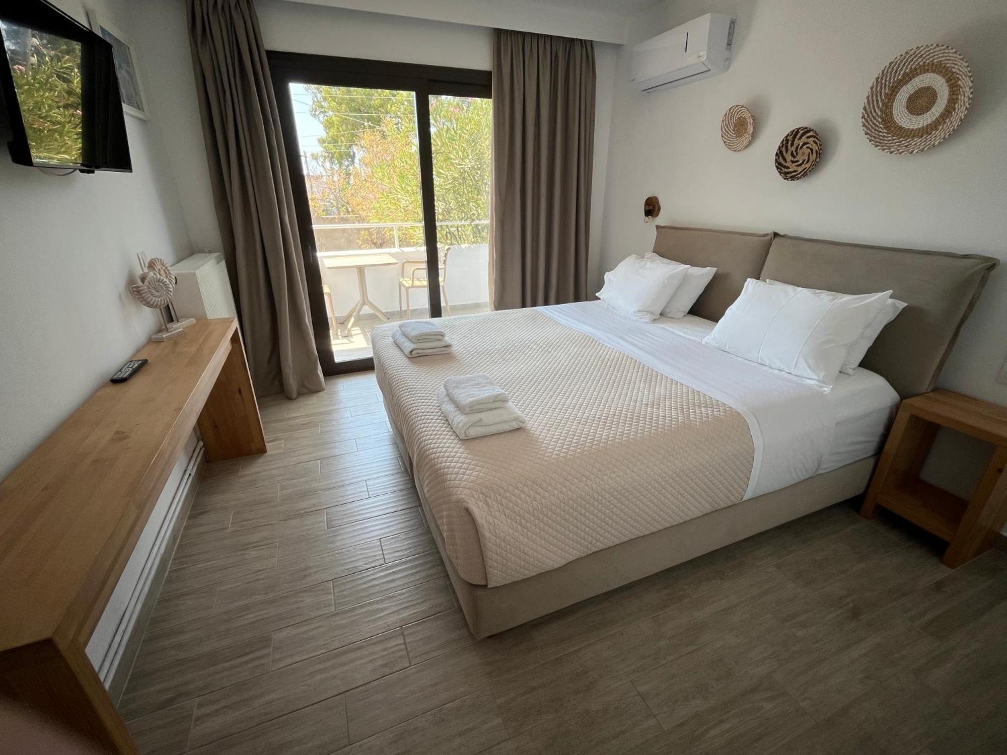 Golden Evelyn Aparthotel อายา ปารัสเกวี ภายนอก รูปภาพ